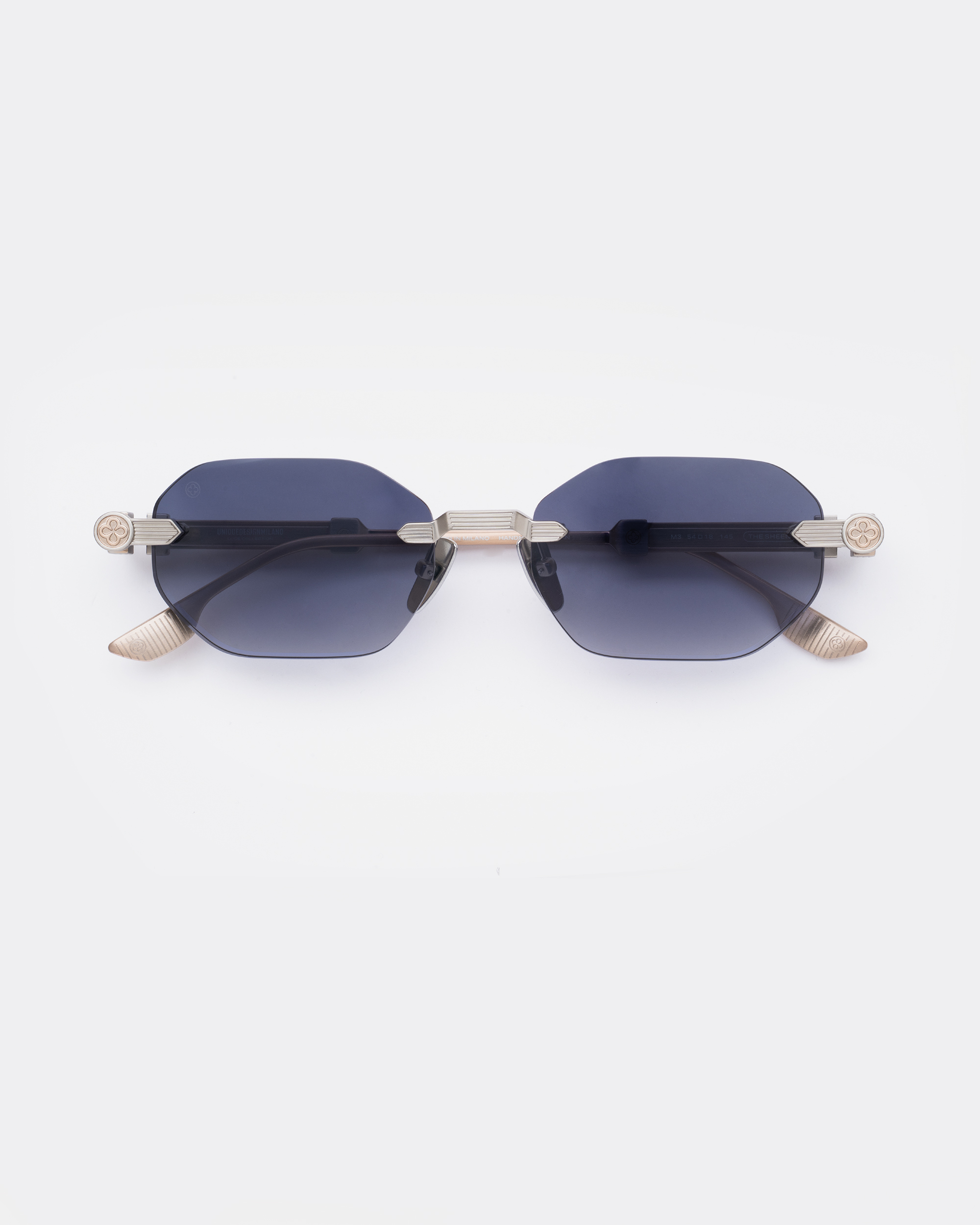 Unique Design Milano LUCE COLLECTION - THE SHEEN Argento